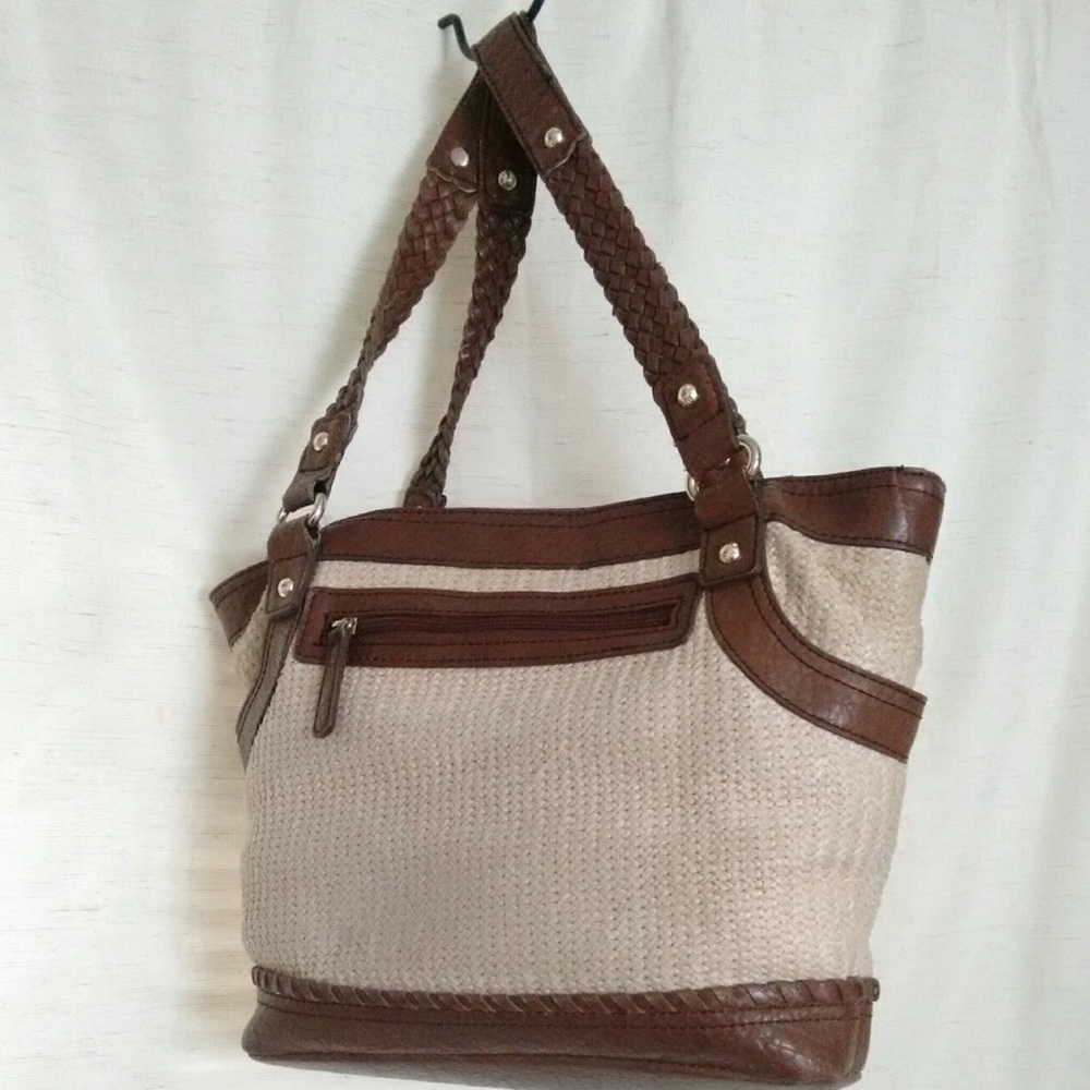 Etienne Aigner Straw Shoulder Bag - Picture 3 of 9